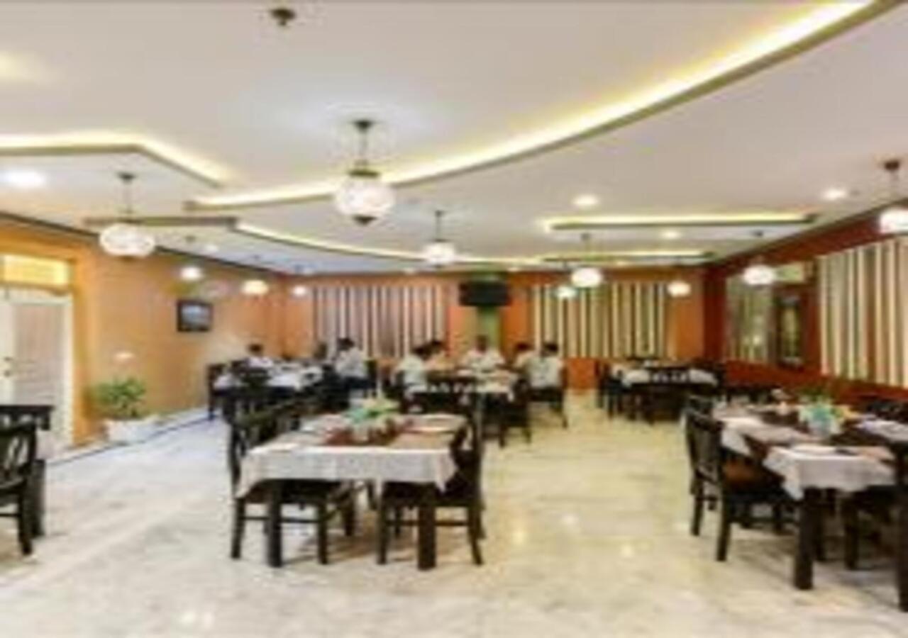 Hotel Chanakya Agra  Eksteriør billede