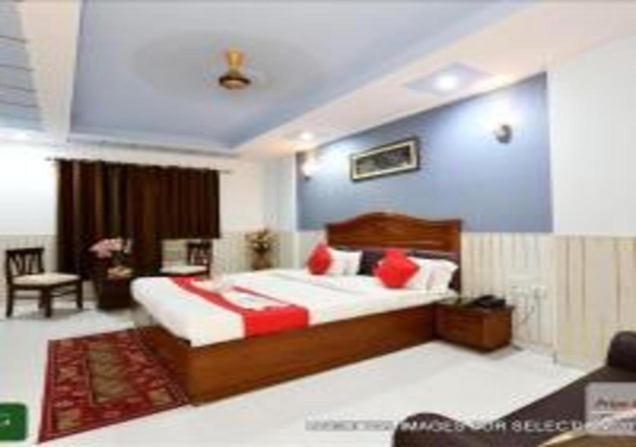Hotel Chanakya Agra  Eksteriør billede