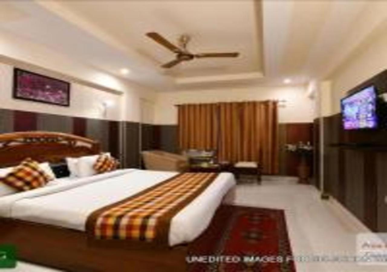 Hotel Chanakya Agra  Eksteriør billede