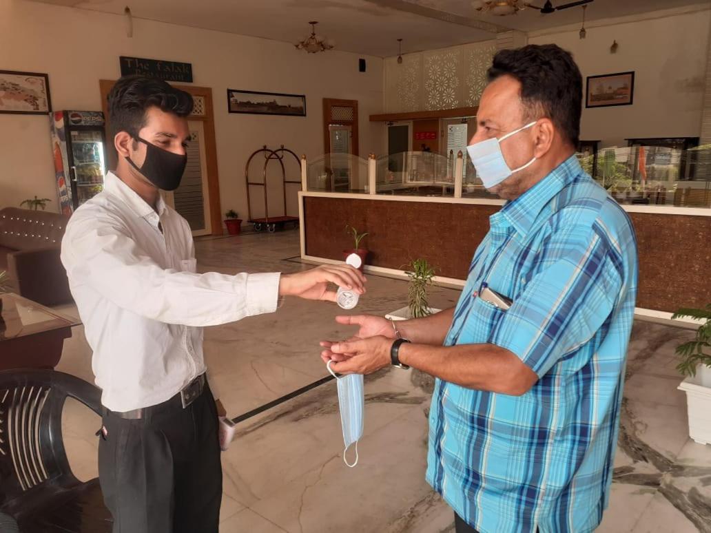 Hotel Chanakya Agra  Eksteriør billede