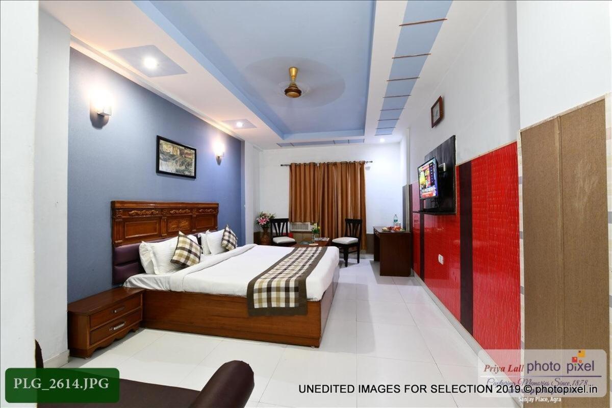 Hotel Chanakya Agra  Eksteriør billede