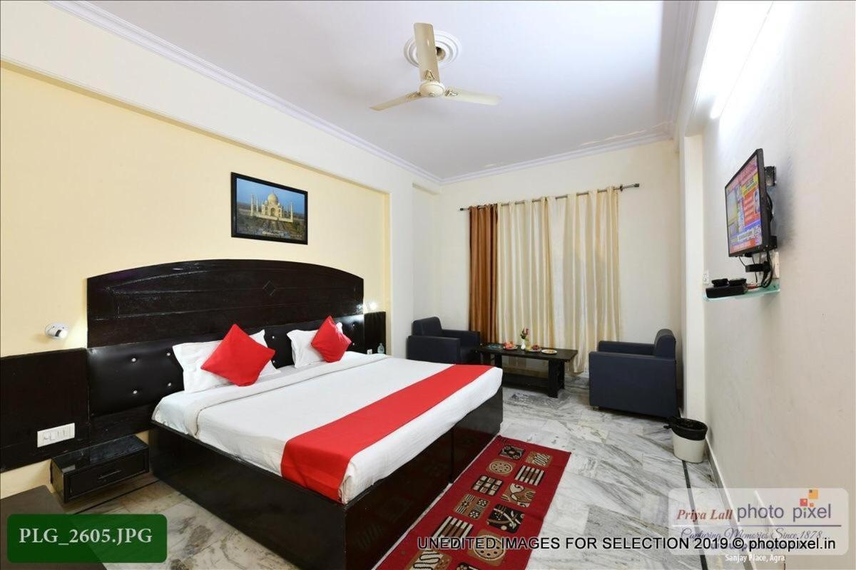 Hotel Chanakya Agra  Eksteriør billede