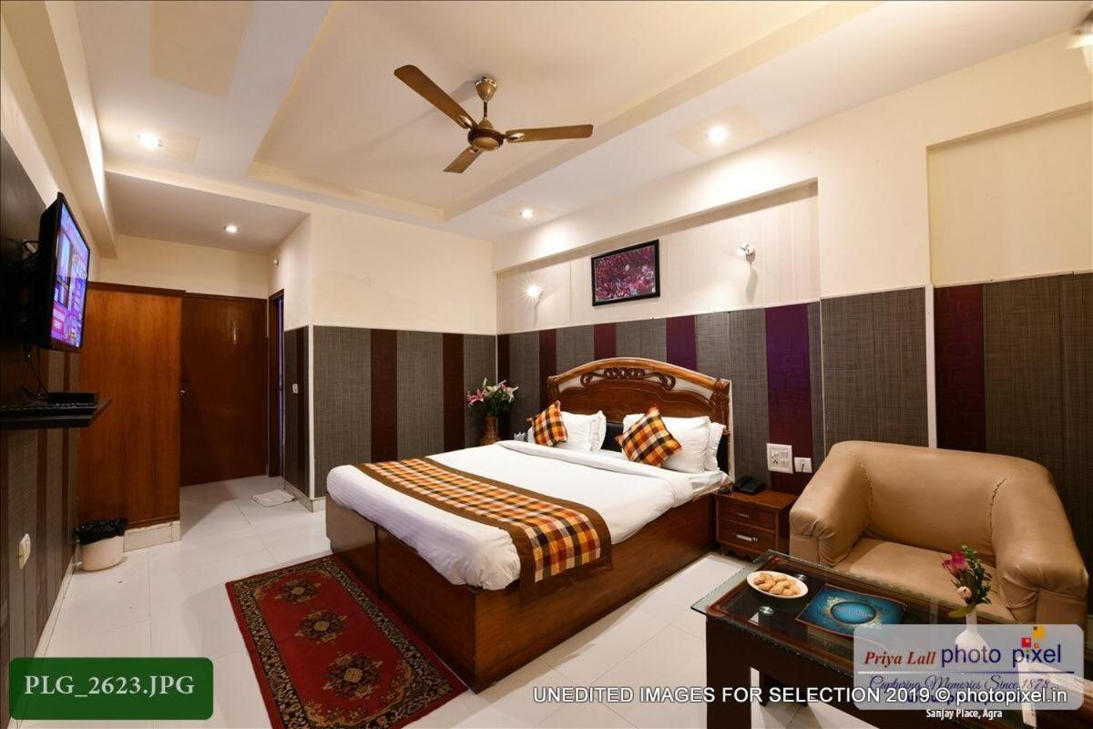 Hotel Chanakya Agra  Eksteriør billede