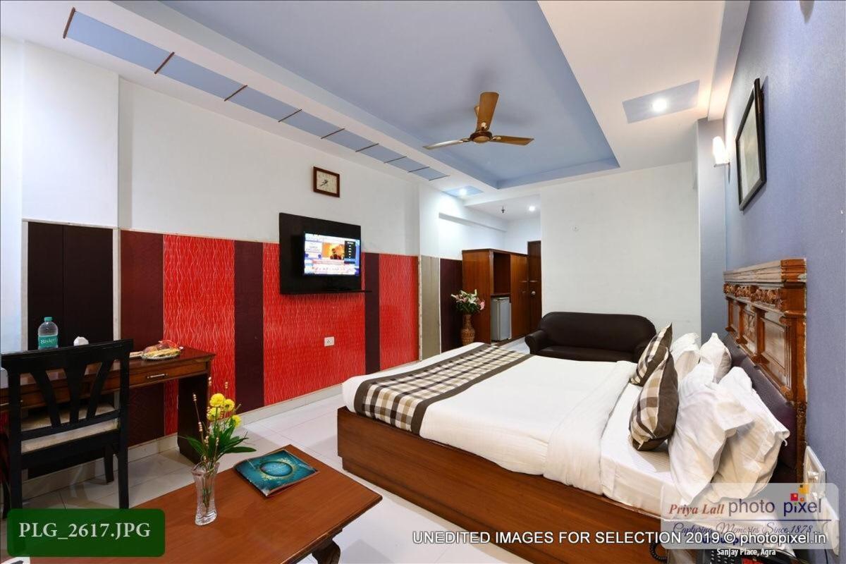 Hotel Chanakya Agra  Eksteriør billede